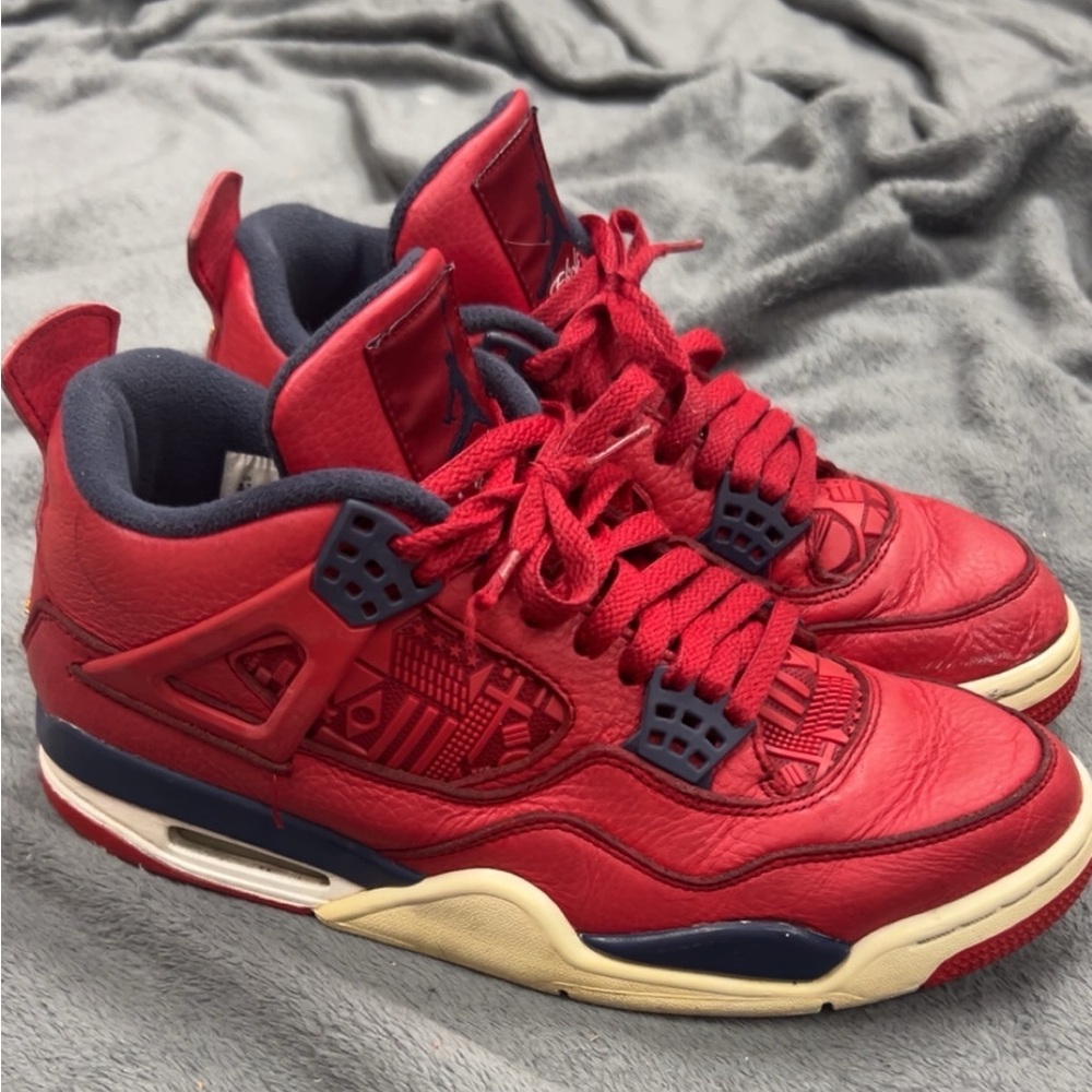 Men’s Jordan Retro 4 Fiba - size 8 1/2